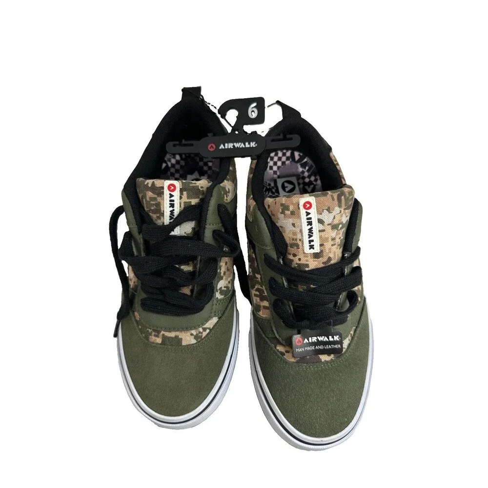 Airwalk Sneakers Boys Size 6 Youth Green Suede Camo New CMAK23ES006
